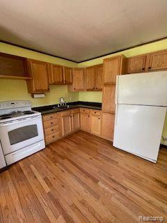5880 Falkenbury Road North Branch, MI 48461 - Photo 11 of 48 Gallery Image 11