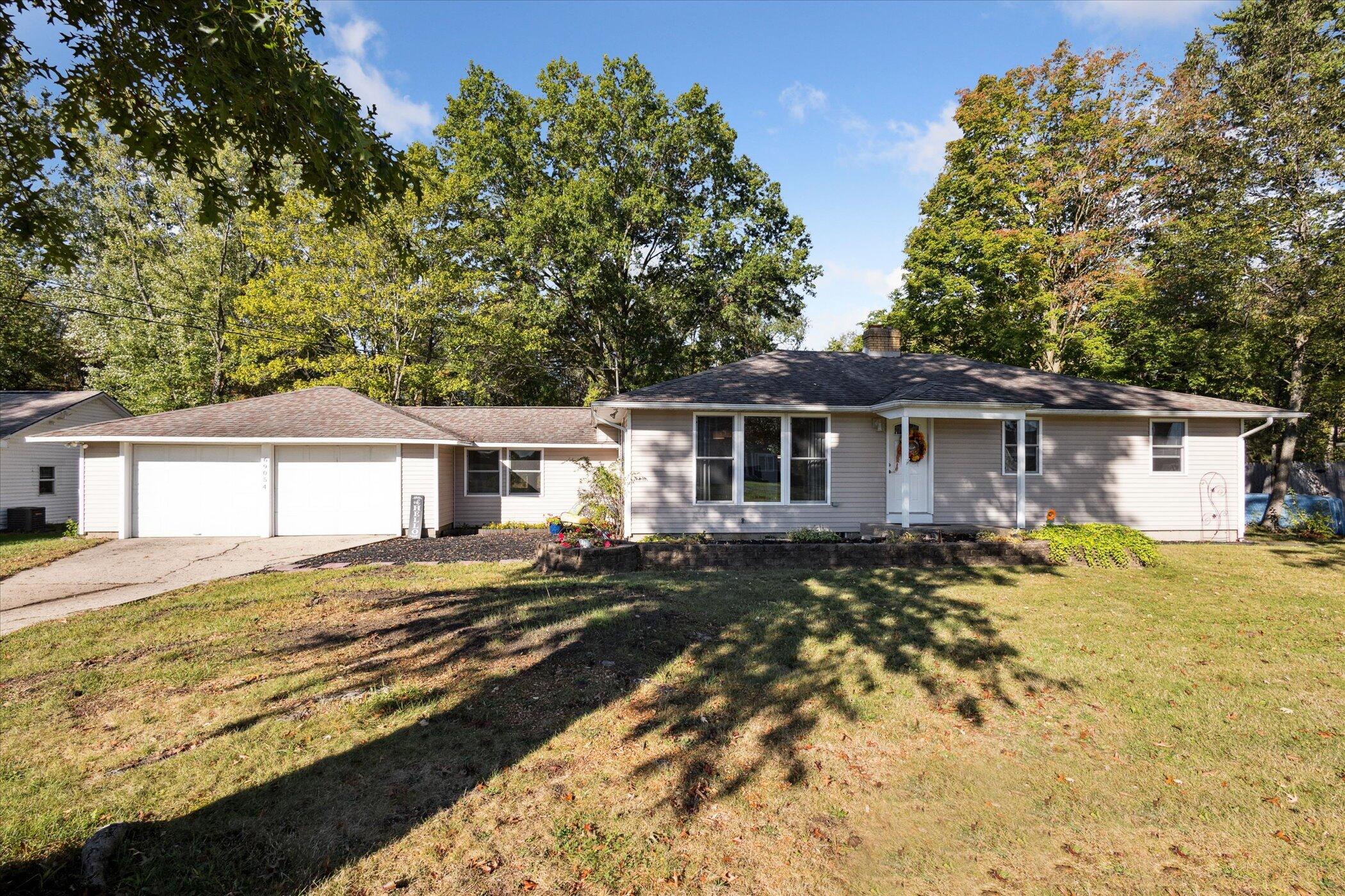 02-69054-Brady-Rd-Edwardsburg-MI-49112-W