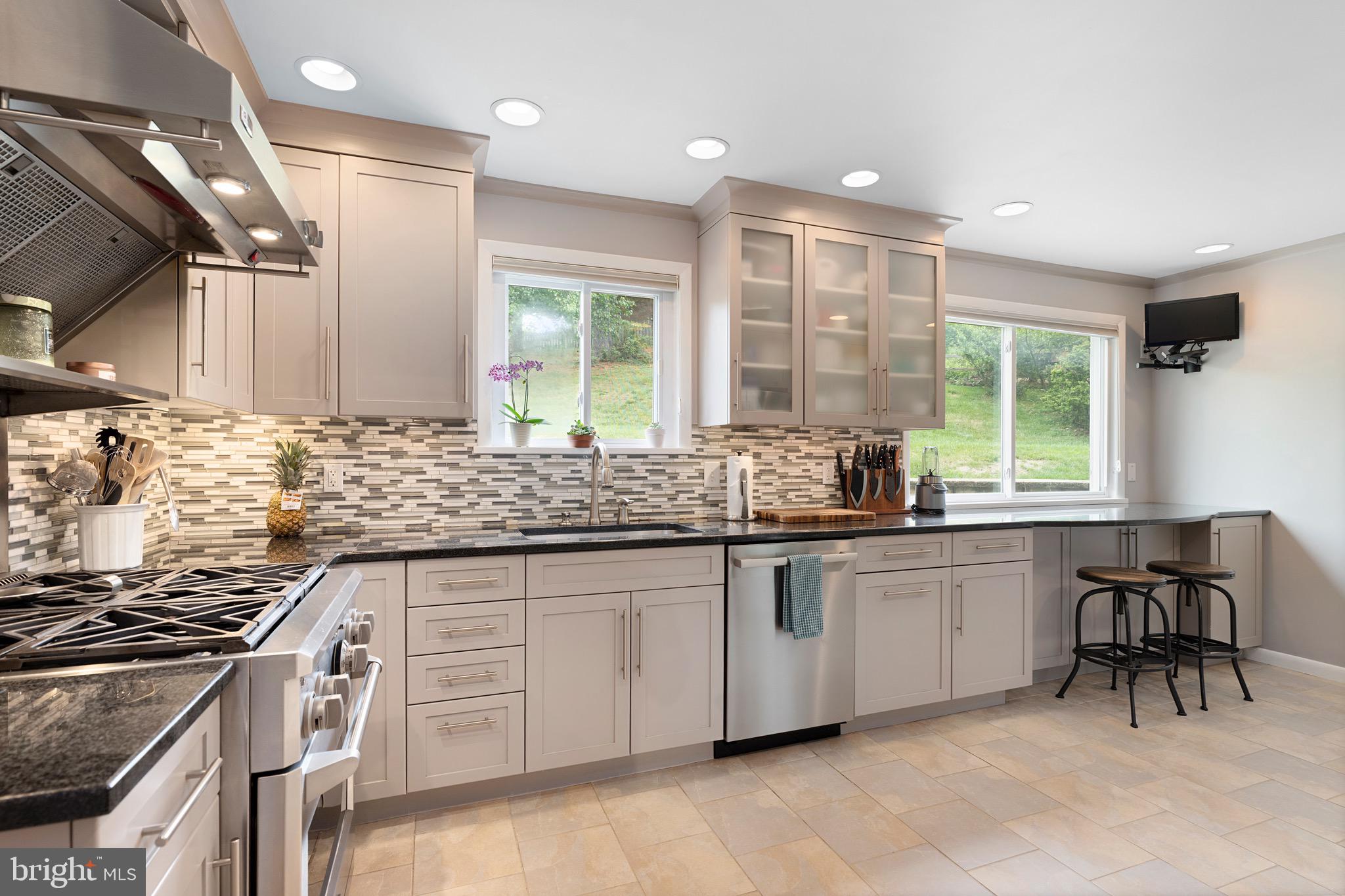7214 Verbena Road Baltimore, MD 21209 - Photo 13 of 50 Kitchen
