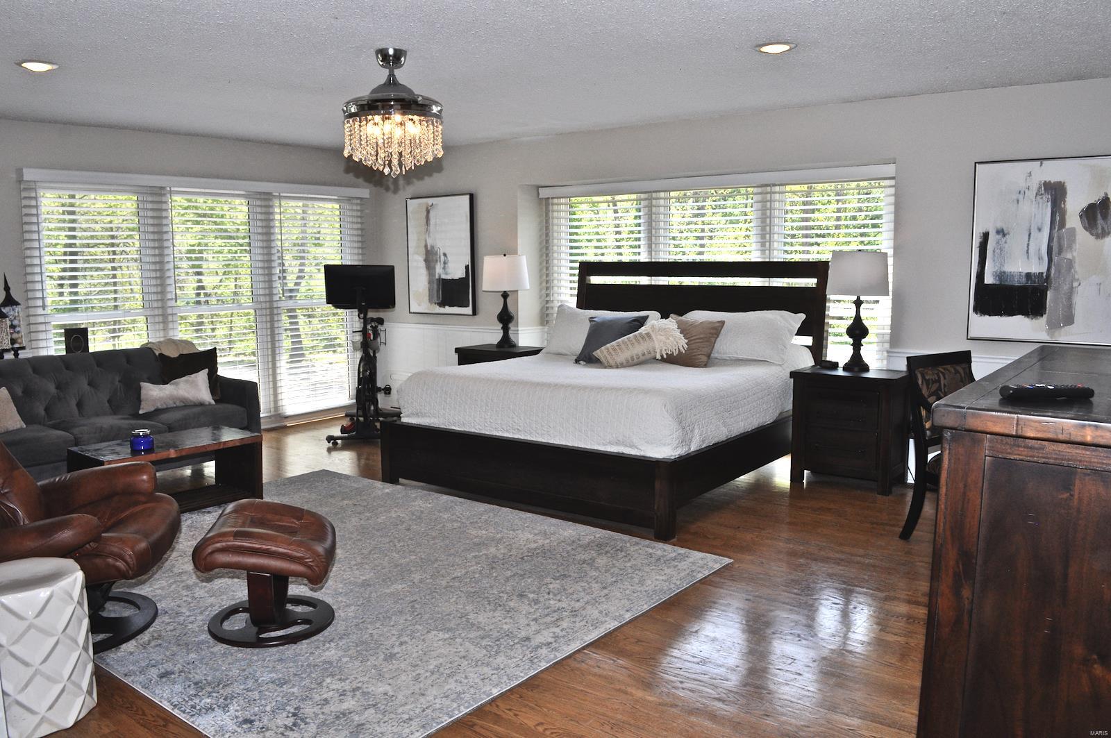 14591 Ladue Road Chesterfield, MO 63017 - Photo 14 of 44