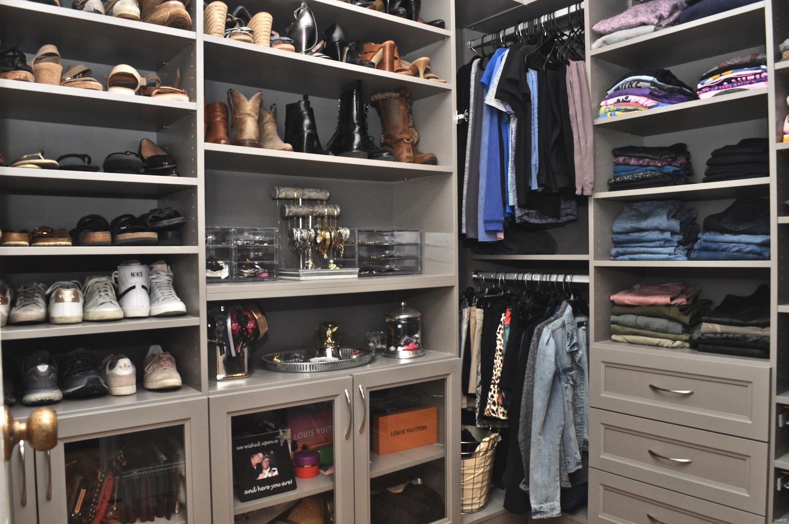 14591 Ladue Road Chesterfield, MO 63017 - Photo 23 of 44