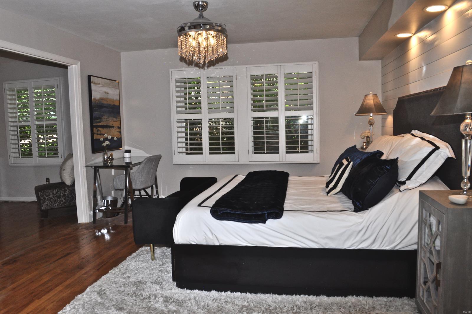 14591 Ladue Road Chesterfield, MO 63017 - Photo 24 of 44