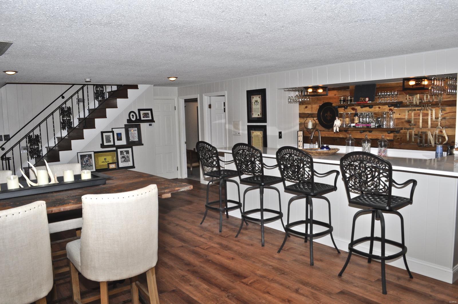 14591 Ladue Road Chesterfield, MO 63017 - Photo 25 of 44