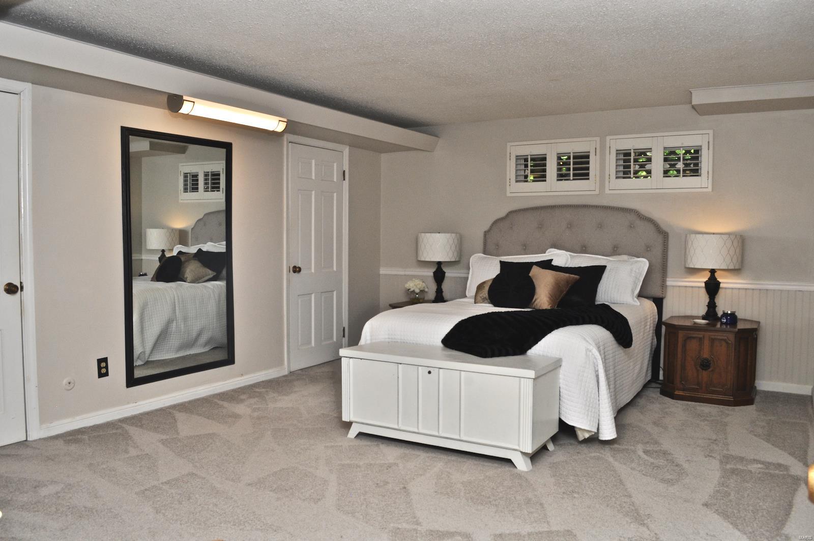 14591 Ladue Road Chesterfield, MO 63017 - Photo 27 of 44