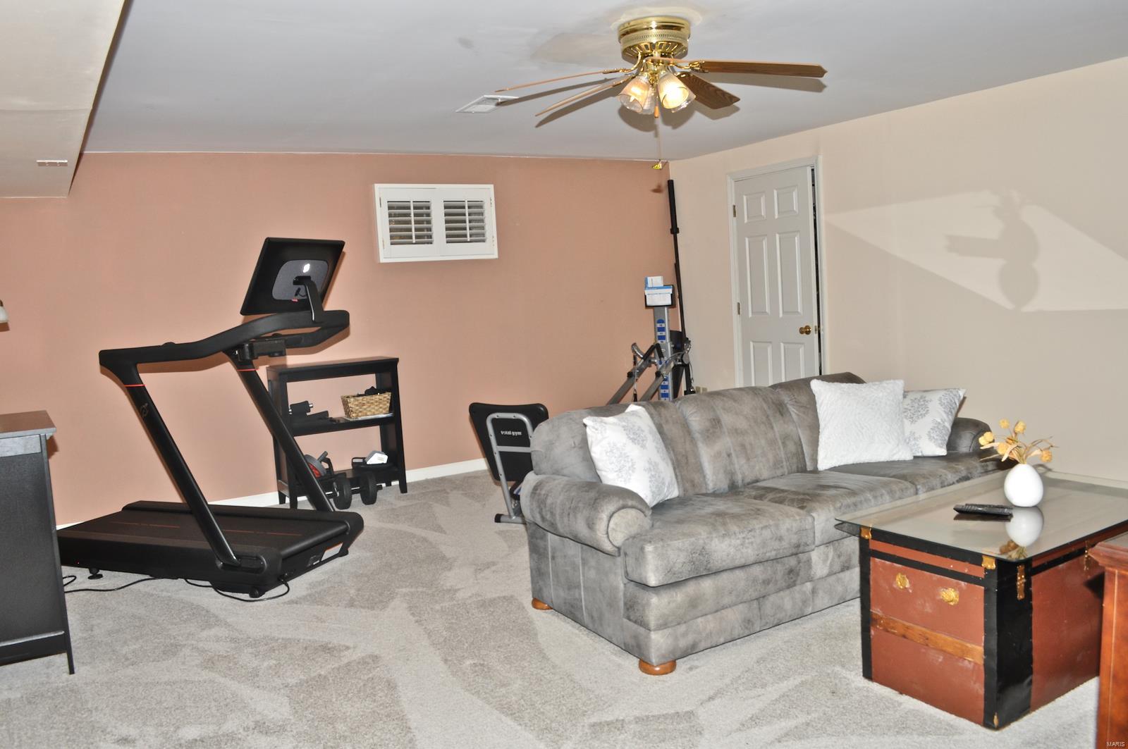 14591 Ladue Road Chesterfield, MO 63017 - Photo 29 of 44