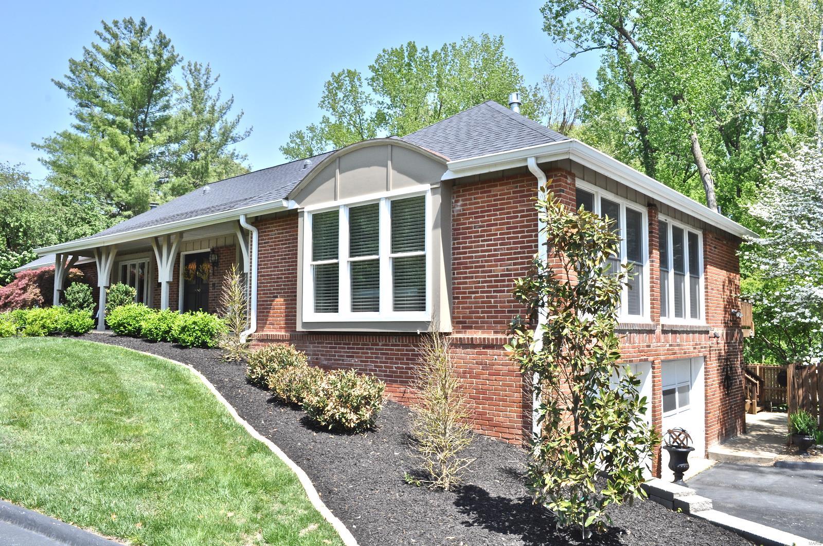 14591 Ladue Road Chesterfield, MO 63017 - Photo 3 of 44