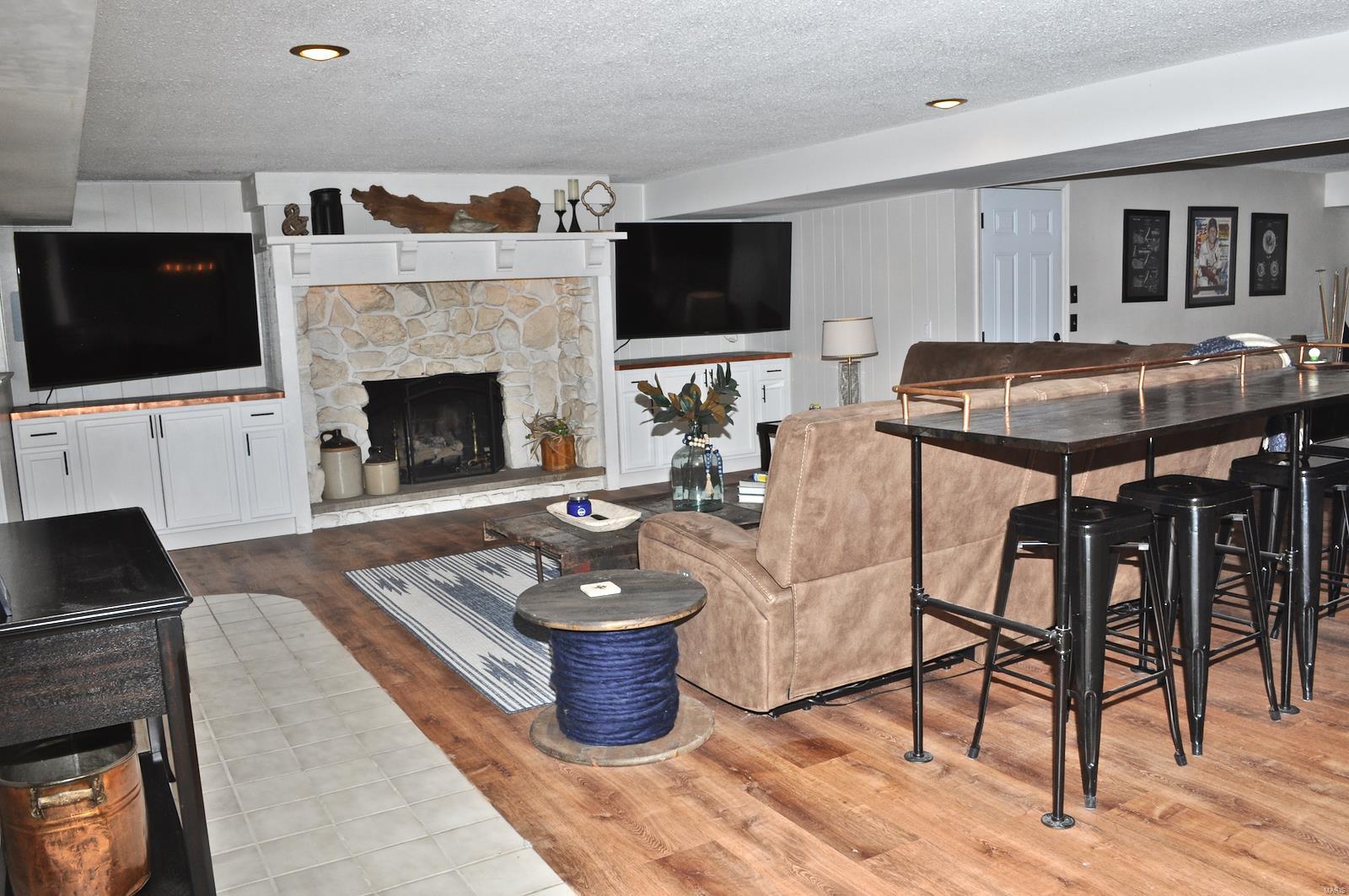 14591 Ladue Road Chesterfield, MO 63017 - Photo 32 of 44