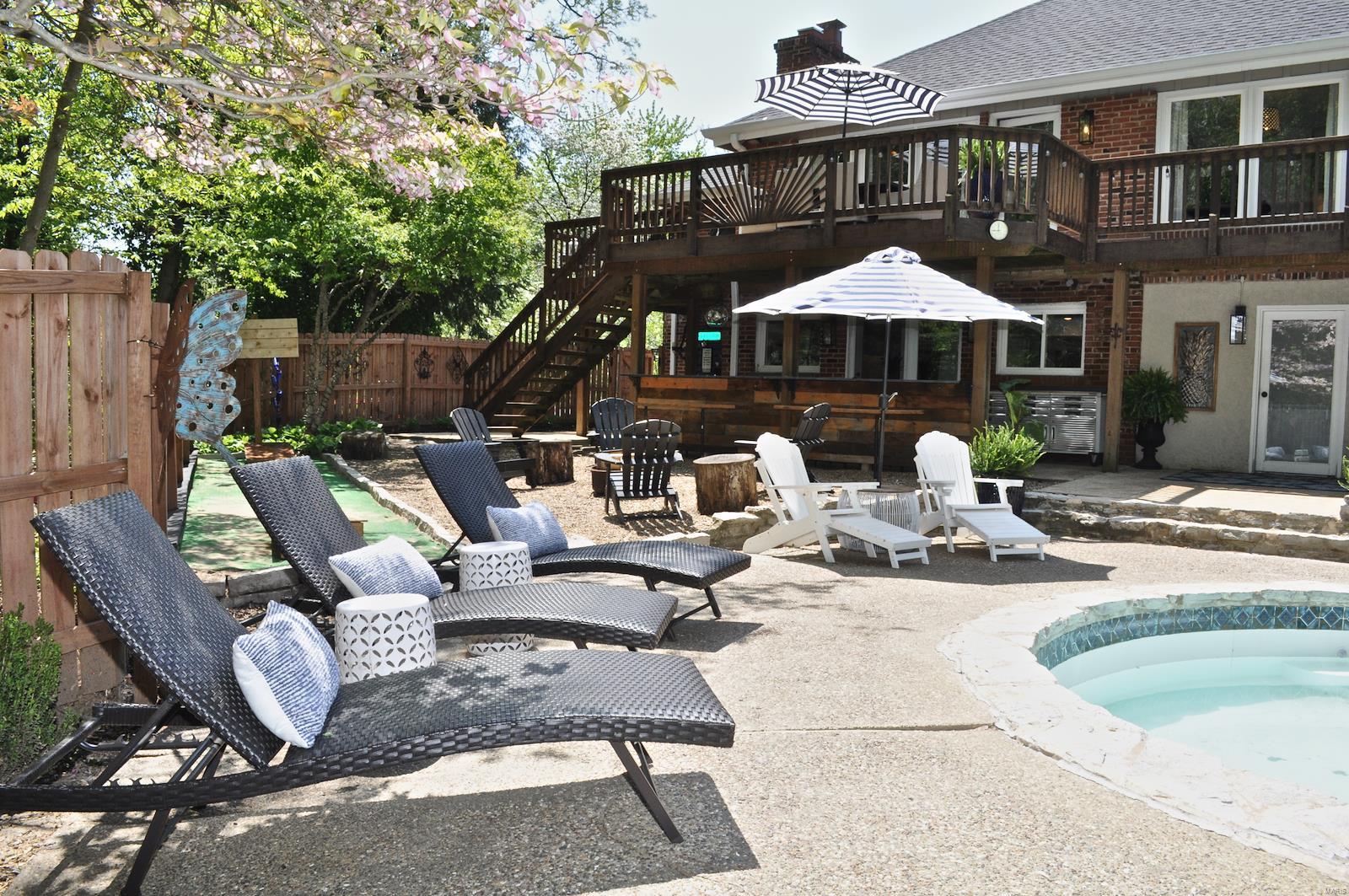 14591 Ladue Road Chesterfield, MO 63017 - Photo 40 of 44