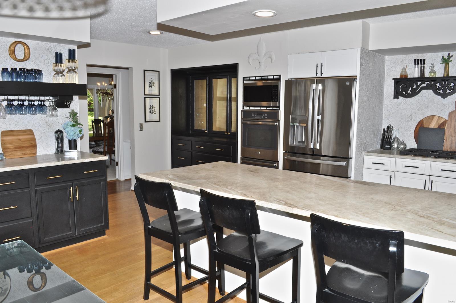 14591 Ladue Road Chesterfield, MO 63017 - Photo 10 of 44