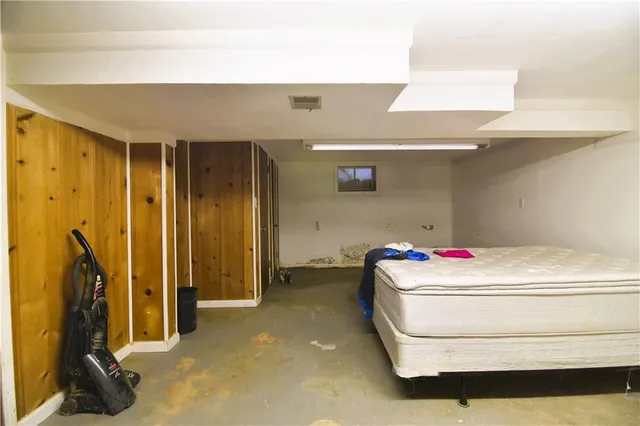 $383,000 | 7200 East 102nd Street, Kansas City, MO 64134