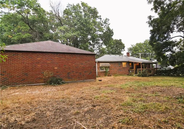 $383,000 | 7200 East 102nd Street, Kansas City, MO 64134