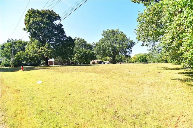 $383,000 | 7200 East 102nd Street, Kansas City, MO 64134