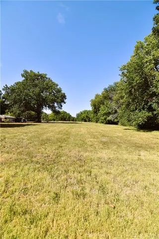 $383,000 | 7200 East 102nd Street, Kansas City, MO 64134