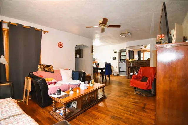 $383,000 | 7200 East 102nd Street, Kansas City, MO 64134