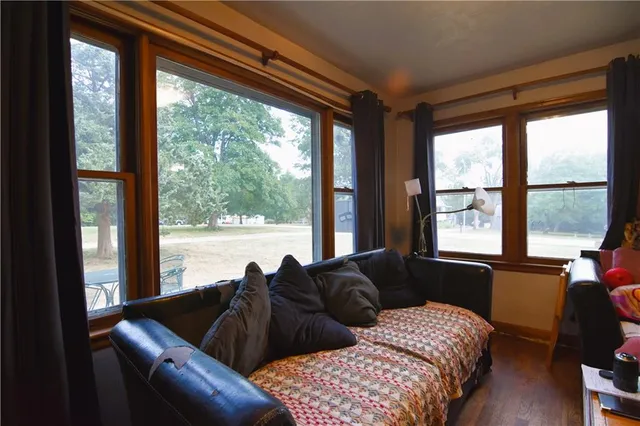 $383,000 | 7200 East 102nd Street, Kansas City, MO 64134