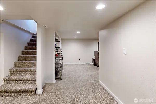 a view of entryway and hall