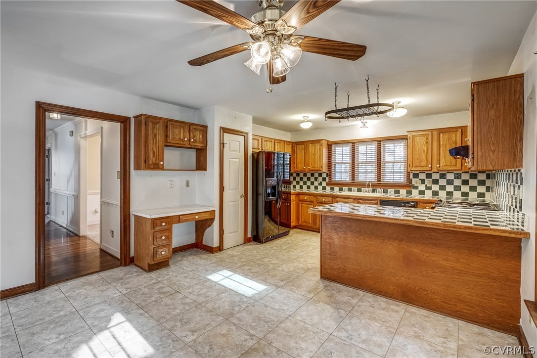 6205 Lansgate Road Midlothian, VA 23112 - Photo 24 of 50 a large kitchen with a lot of counter space and stainless steel appliances