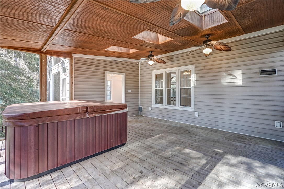 6205 Lansgate Road Midlothian, VA 23112 - Photo 43 of 50 a view of a roof deck