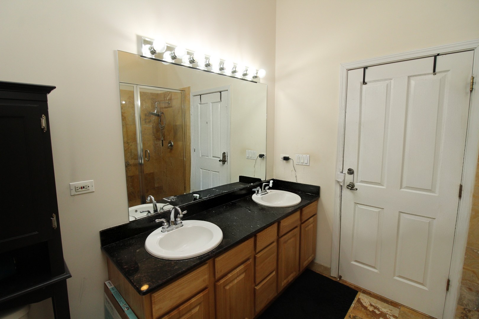 3231 West Fullerton Avenue, Unit 3W Chicago, IL 60647 - Photo 21 of 25