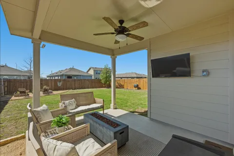 $299,800 | 12425 Ostrich Trail, Manor, TX 78653
