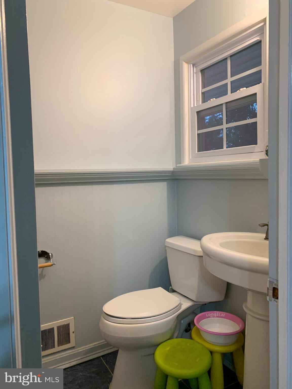 6910 Bright Avenue McLean, VA 22101 - Photo 11 of 27