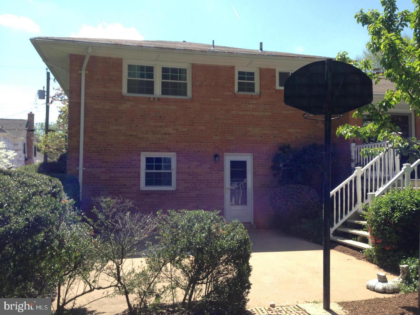 6910 Bright Avenue McLean, VA 22101 - Photo 23 of 27