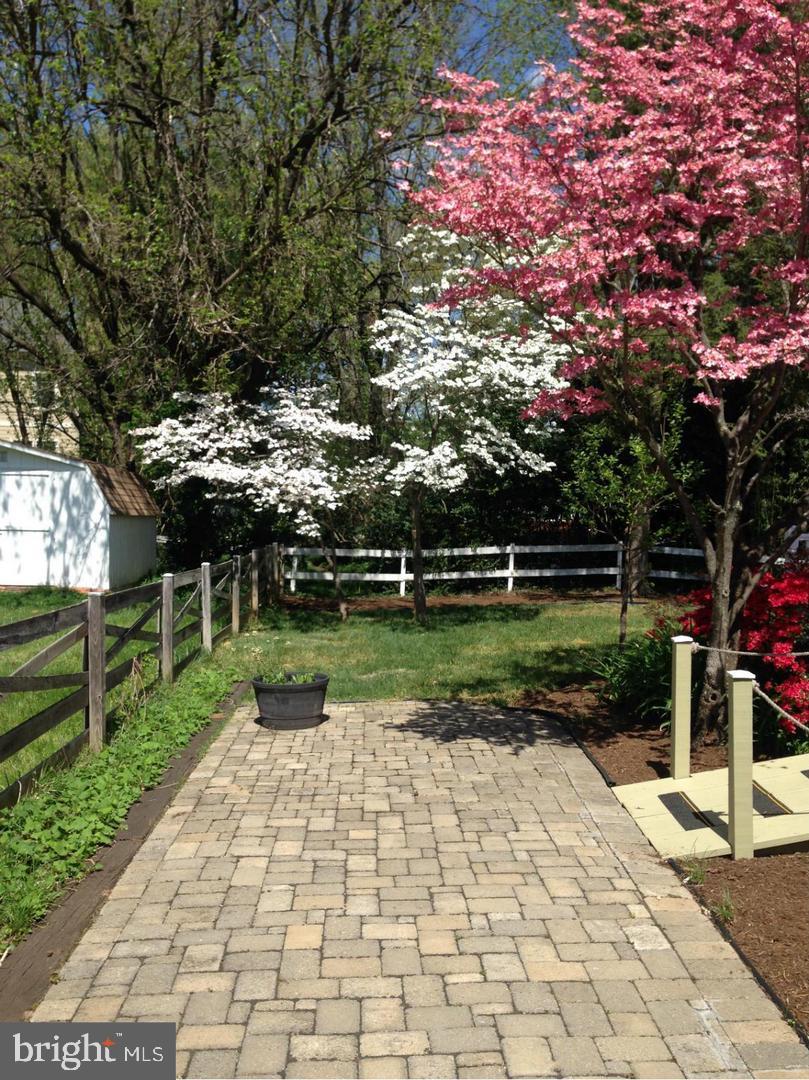 6910 Bright Avenue McLean, VA 22101 - Photo 27 of 27