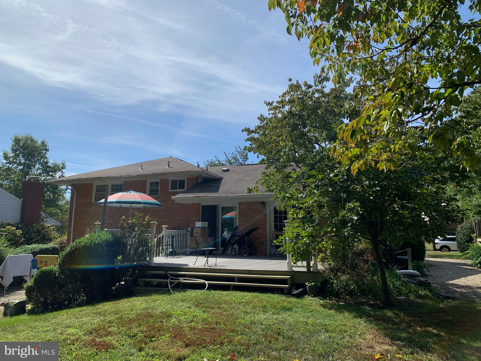 6910 Bright Avenue McLean, VA 22101 - Photo 4 of 27