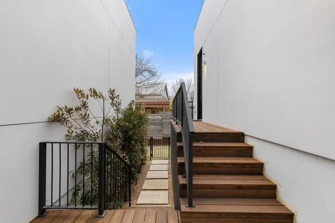 $3,499,000 | 910 West Johanna Street, Austin, TX 78704