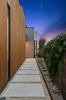 $3,499,000 | 910 West Johanna Street, Austin, TX 78704