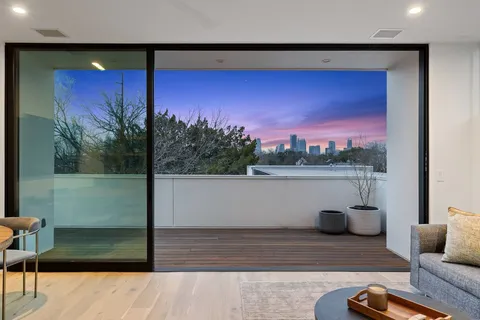 $3,499,000 | 910 West Johanna Street, Austin, TX 78704