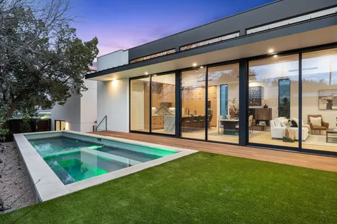 $3,499,000 | 910 West Johanna Street, Austin, TX 78704