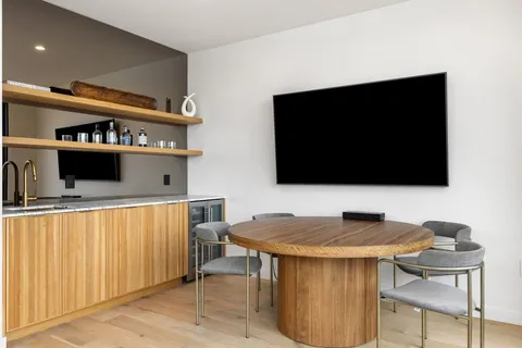 $3,499,000 | 910 West Johanna Street, Austin, TX 78704