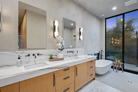 $3,499,000 | 910 West Johanna Street, Austin, TX 78704