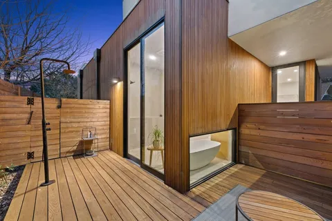 $3,499,000 | 910 West Johanna Street, Austin, TX 78704