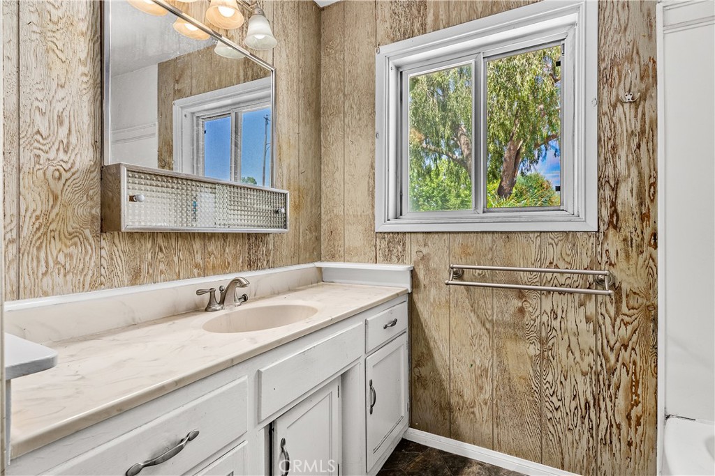 1920 Faust Avenue Long Beach, CA 90815 - Photo 13 of 36