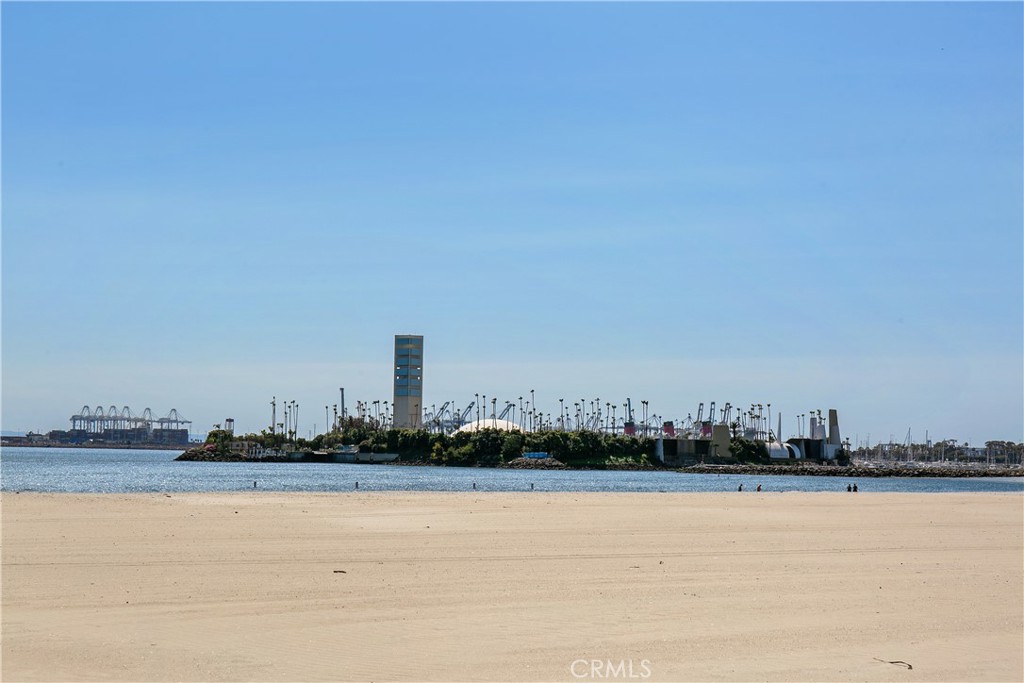 1920 Faust Avenue Long Beach, CA 90815 - Photo 33 of 36