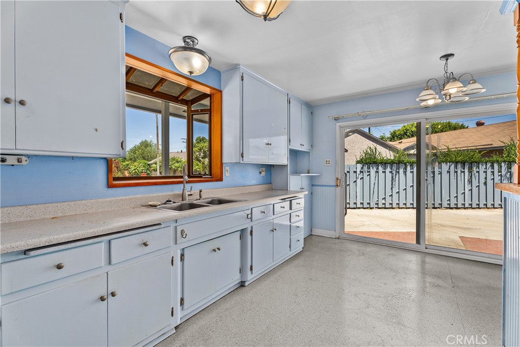 1920 Faust Avenue Long Beach, CA 90815 - Photo 7 of 36