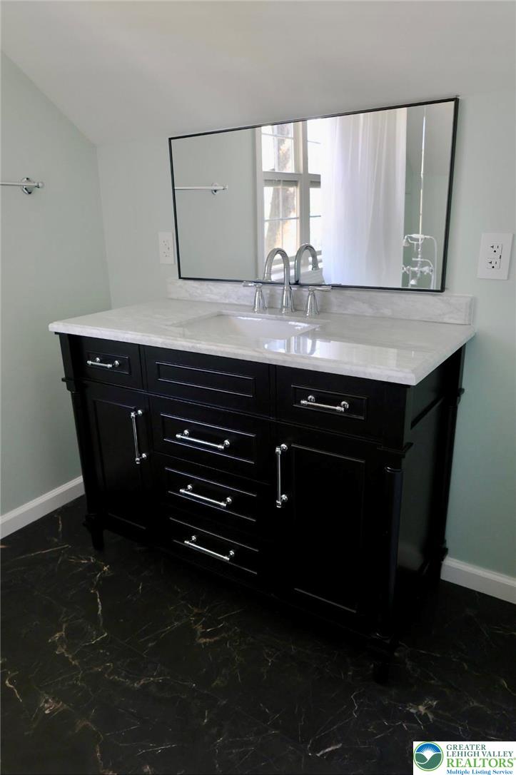 1601 Lieb Road Easton, PA 18040 - Photo 31 of 49 bathroom 2