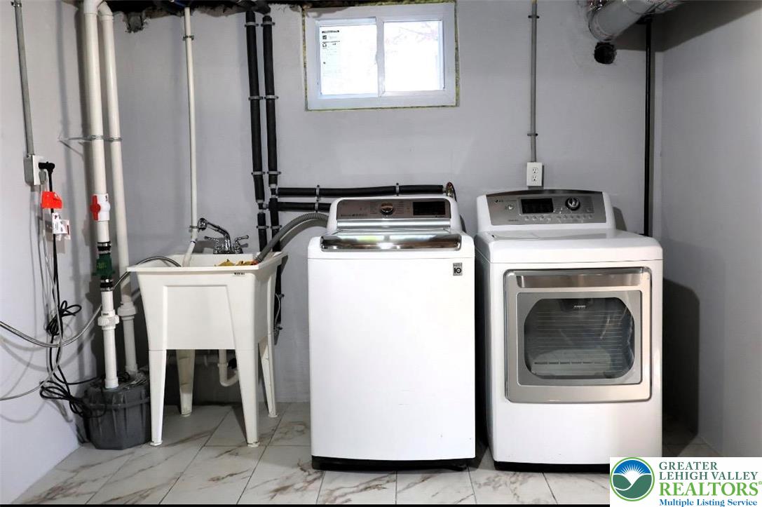 1601 Lieb Road Easton, PA 18040 - Photo 32 of 49 Laundry area