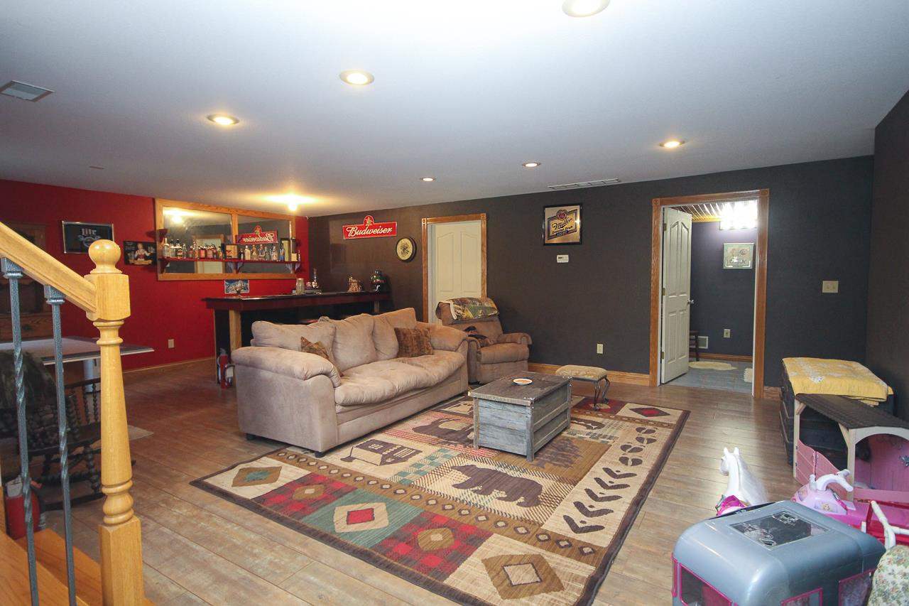 7045 East Jefferson Road Breckenridge, MI 48615 - Photo 27 of 50 1892881-26.JPG