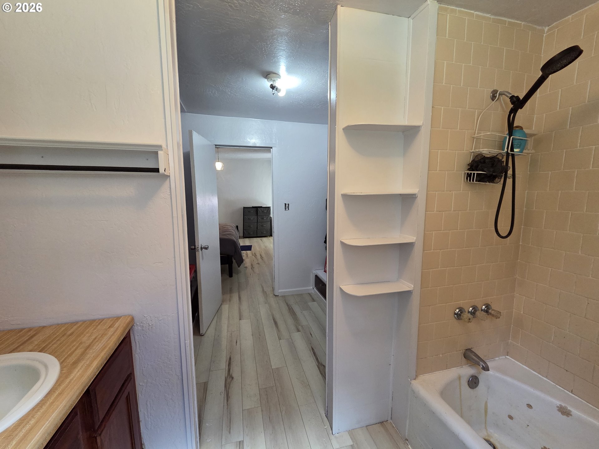 195 Section Creek Road Glendale, OR 97442 - Photo 17 of 32