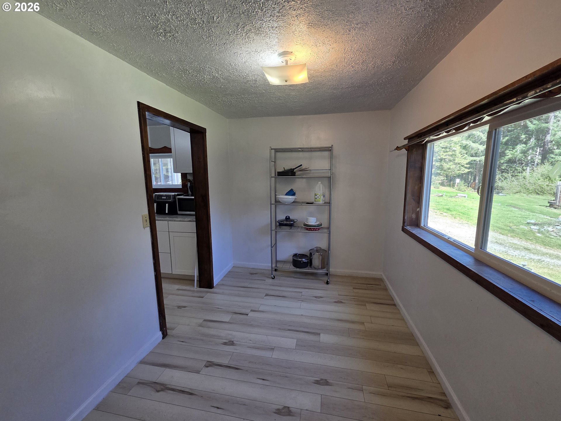 195 Section Creek Road Glendale, OR 97442 - Photo 7 of 32