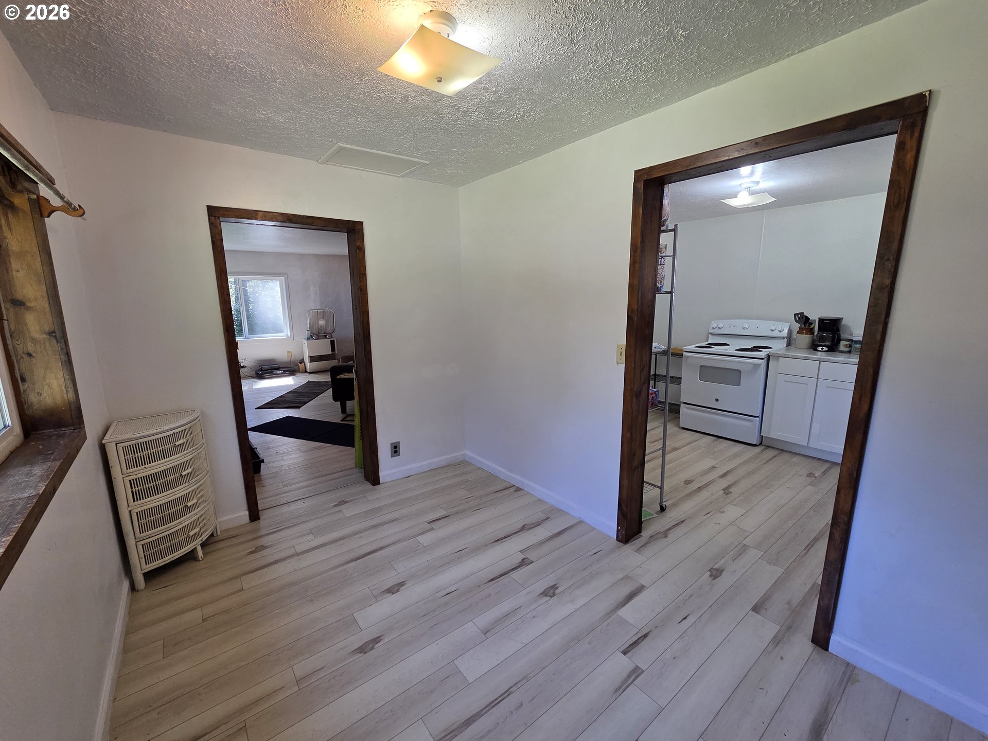 195 Section Creek Road Glendale, OR 97442 - Photo 8 of 32