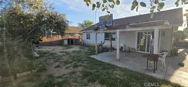 a house view with a outdoor space