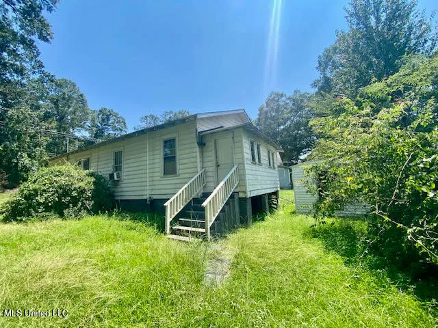 $58,500 | 133 North Live Oak Street, McComb, MS 39648