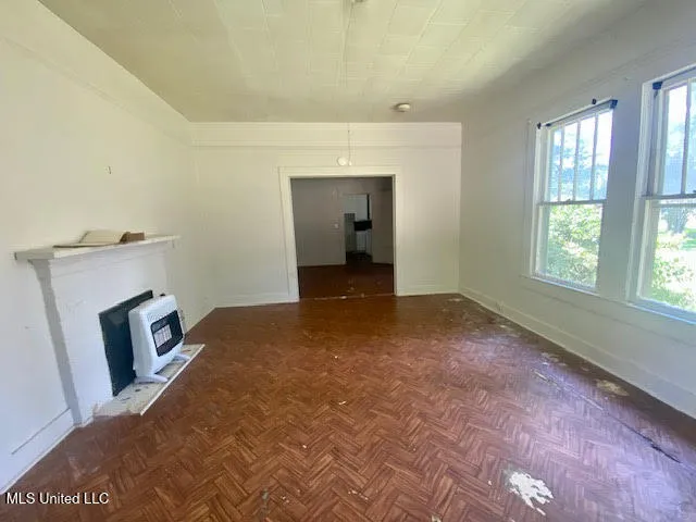 $58,500 | 133 North Live Oak Street, McComb, MS 39648