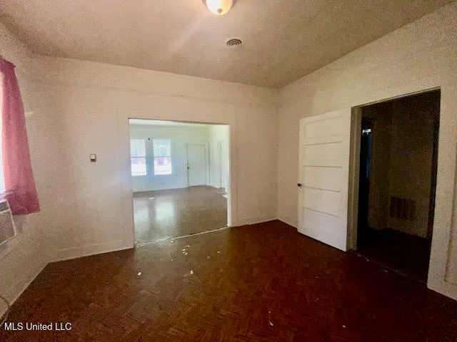 $58,500 | 133 North Live Oak Street, McComb, MS 39648