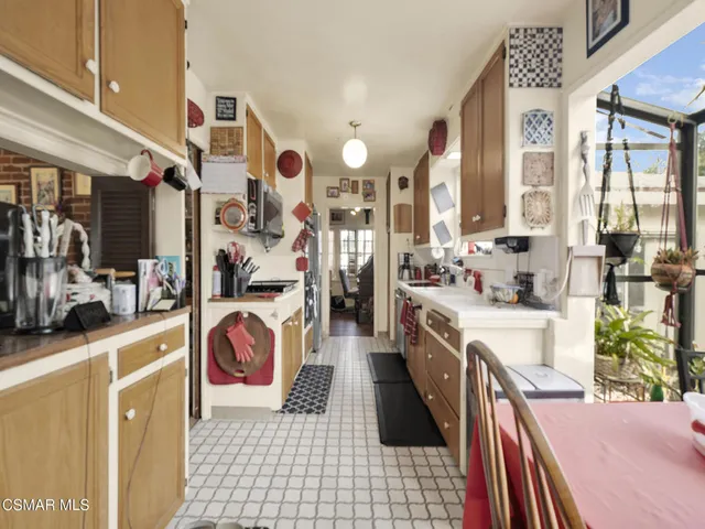 $899,000 | 13422 Oxnard Street, Valley Glen, CA 91401