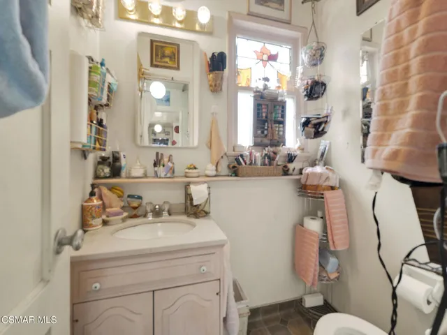 $899,000 | 13422 Oxnard Street, Valley Glen, CA 91401